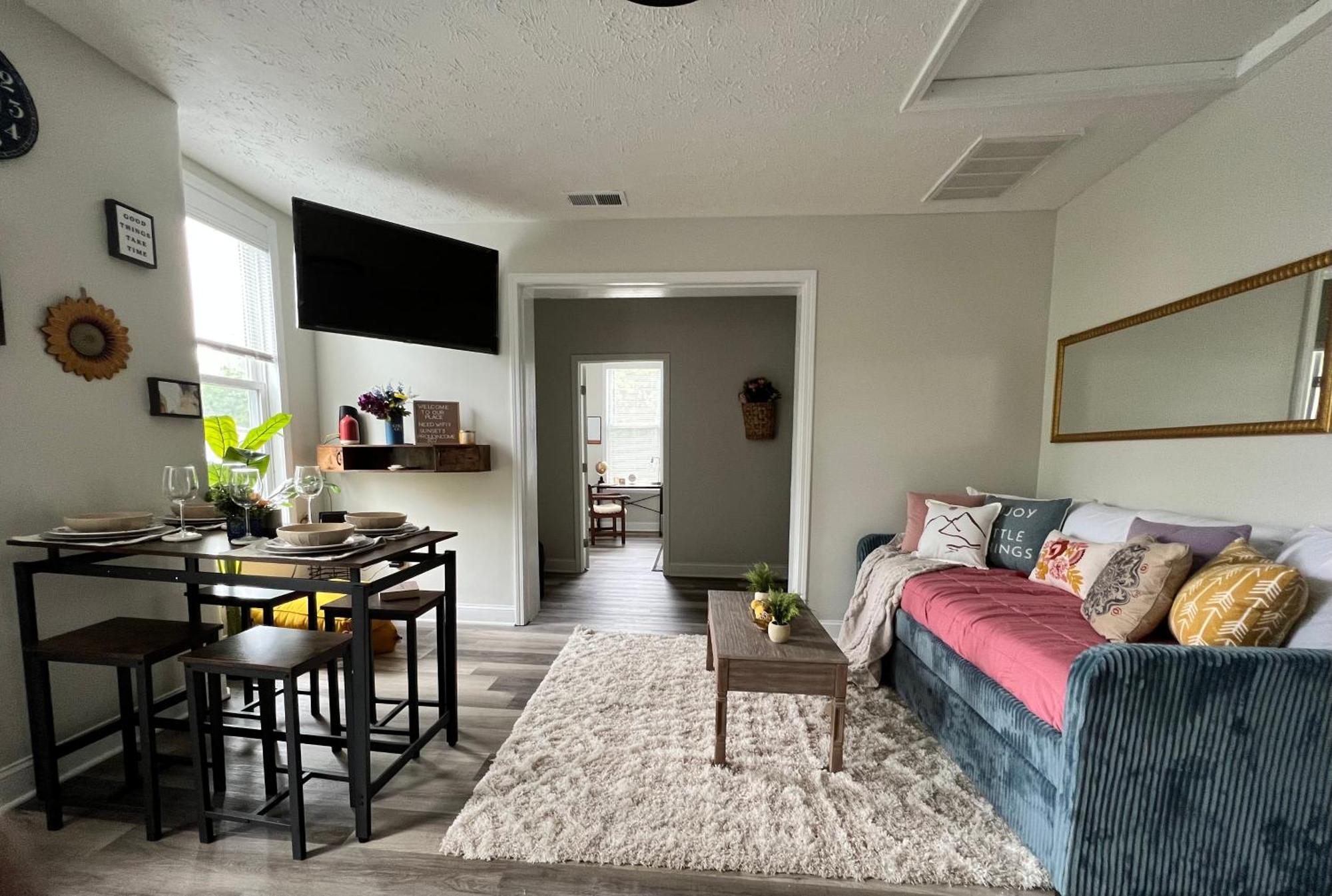 2 Lofts Downtown Louisville One Theater Room 外观 照片